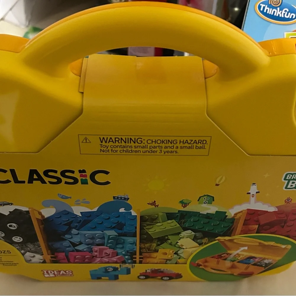 LEGO Classic Creative Brick Box - Yellow, Blue, Green, Red